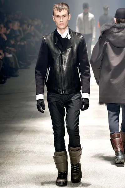 Look 33